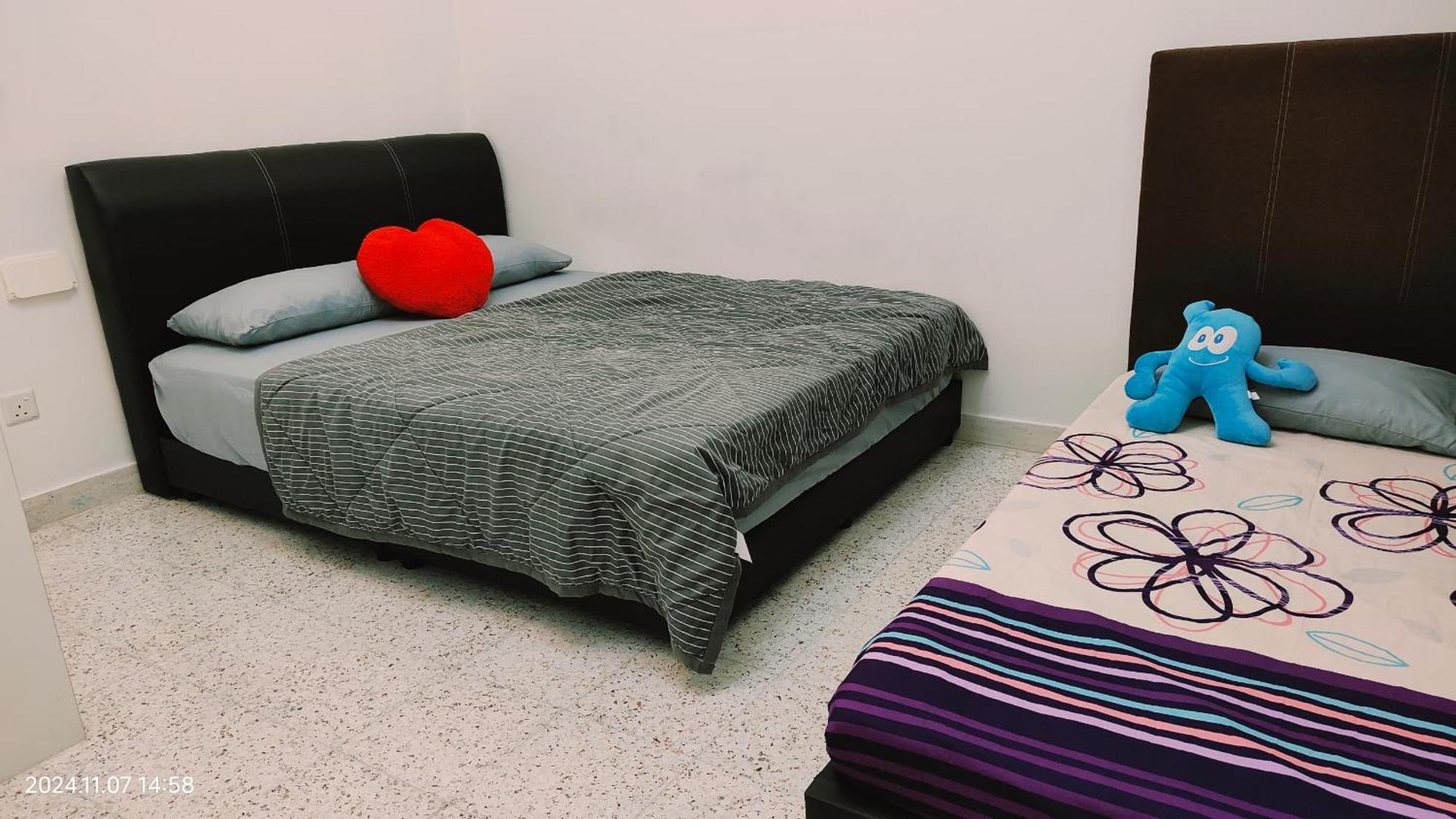 Sterling Homestay Танджунг-Бунга Экстерьер фото